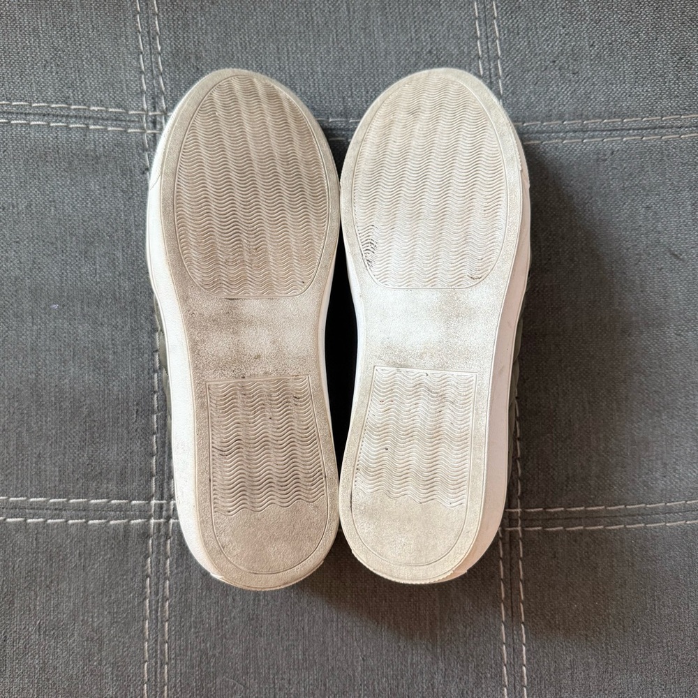 Steve Madden Olive Green Quilted Slip On Loafers - Picture 6 of 7